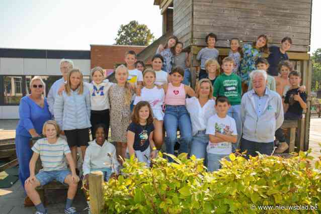 Leerlingen basisschool de Toekomst lopen 500 euro bij elkaar voor ‘Oeze Winkel’