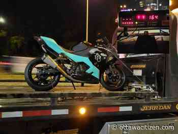 Motorcyclist caught stunt driving, weaving on Hwy 417