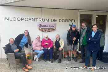Gezellig samen op de Babbelbank van De Dorpel