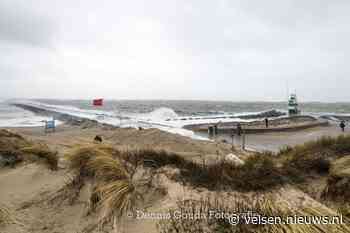Zuidpier IJmuiden per direct gesloten om stormschade aan wegdek