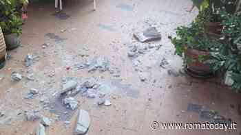 Ostia, dalle case cadono calcinacci: arrivano sigilli sui balconi e le porte finestre