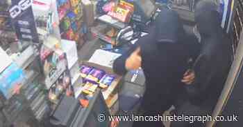 Watch as suspects ‘struggle to open cash register and threaten man with knife’