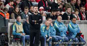 Francesco Farioli ziet tiental Ajax op wilskracht punt pakken in Praag: ‘Een ploeg die karakter heeft getoond’
