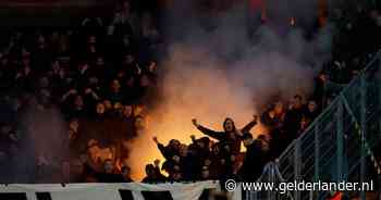 ME treedt op tegen Ajaxsupporters in Praag, meerdere arrestaties
