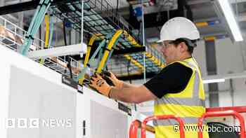 Worker shortage hampers datacentre boom