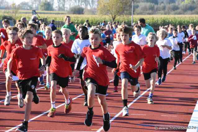 Gooikse scholen lopen rondjes ten voordele van Fietsbieb en nieuw sportmateriaal
