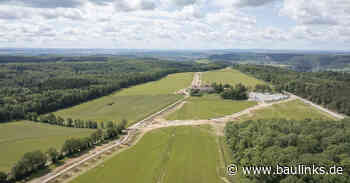 Heidelberg Materials: Verlegungen von Erdkabeln im Solarpark Gundelsheim in wärmeleitfähigem Bettungssand