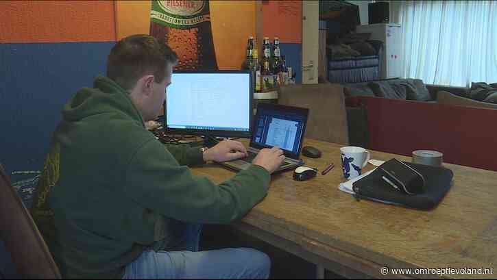 Dronten - Volle tribune en meerdere insprekers tijdens vergadering over vastgoeddeal De Regt: 'Maatschappelijke impact is groot'