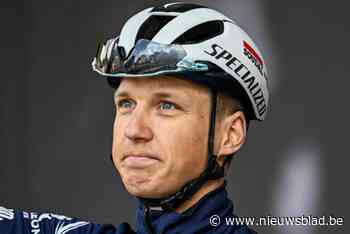 Mauri Vansevenant staat Remco Evenepoel bij in Italië