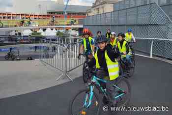 IN BEELD: duizend scholieren verkennen WK-parcours