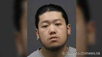 Outstanding suspect in deadly stabbing turns himself in: Toronto police