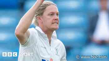Yorkshire seamer Edwards retires with foot injury