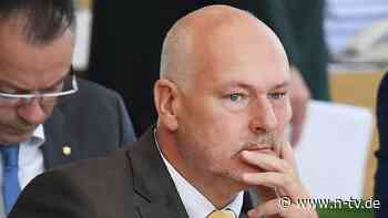 Zwangsarbeit auf Zwiebelfarm?: AfD distanziert sich von ihrem Abgeordneten Dornau