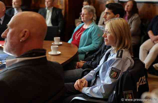 POL-RE: Kreis Recklinghausen/Bottrop: Acht Jahre Haft unter dem Hakenkreuz - Die bewegende Geschichte des Arnold Münster gelesen im Polizeipräsidium Recklinghausen