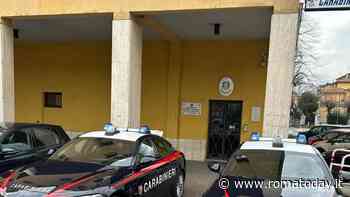 Con la borsa schermata rubano cosmetici. Arrestati ladri in trasferta
