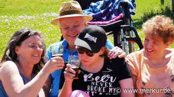 Anjas (28) Traum wird wahr: Mit ihren Eltern geht es noch einmal an den Strand