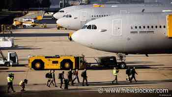 Eerste repatriëringsvlucht voor Nederlanders uit Libanon geland in Eindhoven
