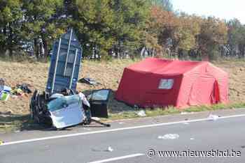 Zwaar ongeval met twee voertuigen op A19 in Ieper, één slachtoffer overleden