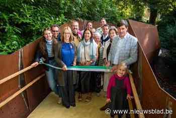 Hangmatten, pergola en ‘zwevende’ brug feestelijk in gebruik genomen: vernieuwing park de Brouckere nadert einde