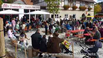 Rathausplatz in Stammheim eingeweiht: Ein Ort „zum Streiten, Freuen, Tanzen und Spielen“