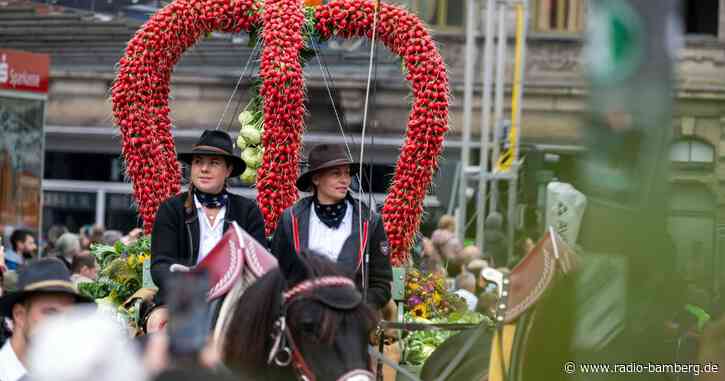 100.000 Besucher bei Erntedank-Festzug in Fürth
