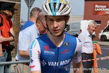 Jelle Heyns wint massaspurt in Sint-Denijs