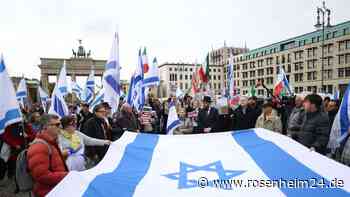 Gedenken und Proteste zum Jahrestag des Hamas-Überfalls