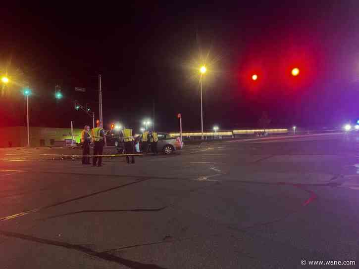 Driver faces OWI for crash on Clinton and Parnell; 1 in critical condition