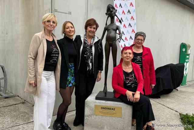 Standbeeld Ondineke keert terug naar haar Kapellekensbaan: “Na 25 in een hoekje van het Stedelijk Museum”