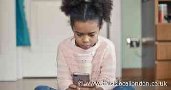 Hundreds of east Londoners set for 'smartphone free childhood'