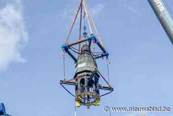 Oud gemeentehuis in Hemiksem is tijdelijk ‘onthoofd’: torentje wordt van dak gehaald voor restauratie