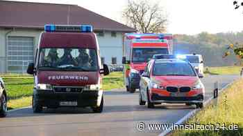 Schwerer Unfall bei Gars am Inn: Motorradfahrer wohl gegen Traktor geprallt
