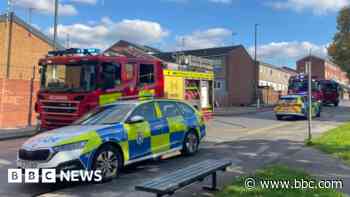 No-one hurt in bungalow blaze, fire service says