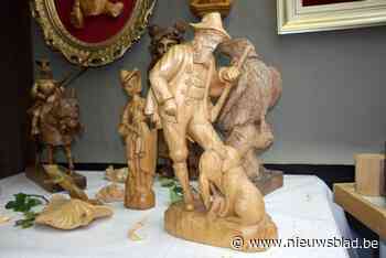 Houtsnijders stellen hun werken tentoon