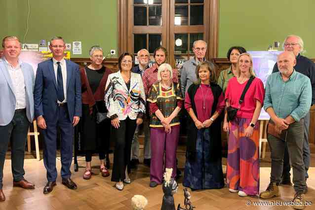 Elf Izegemse kunstenaars exposeren in  kasteel Wallemote