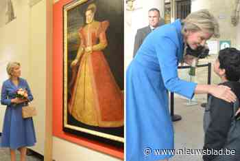 Koningin wordt rondgeleid door expo over Margaretha van Parma: “Ze was heel geïnteresseerd en enthousiast”
