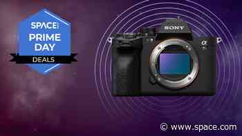 Walmart has Prime Day beat with this Sony A7R V camera deal