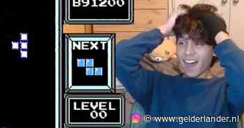 Jongste wereldkampioen Tetris ooit speelt iconische computergame uit: spel begint opnieuw bij level 0