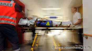 Fußgänger von Fiat erfasst: Mann (†88) und Frau (†88) sterben wenig später in Klinik