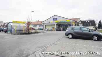 Autofahrer fährt gegen Bus in Gessertshausen