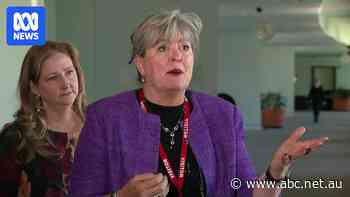 Daughter of former retirement village resident calls for 'financial health warning' on village contracts