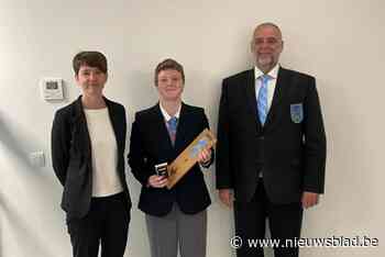 Judoref Luna (17) is strafste persoonlijkheid in de categorie min 18 jaar: “Een hele grote eer, ik hoop ook andere jongere judoka’s te inspireren om ref te worden”