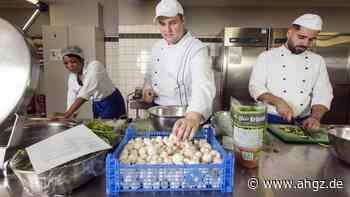 Personalsituation: Fachkräftelücke schrumpft, Herausforderungen bleiben