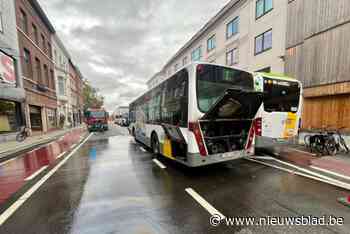 Motorcompartiment lijnbus vat vuur: “Passagiers konden bus tijdig verlaten”