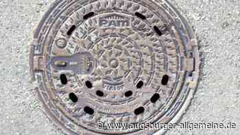 Gefährlicher Eingriff in den Straßenverkehr: Unbekannte heben Kanaldeckel in Ulm aus