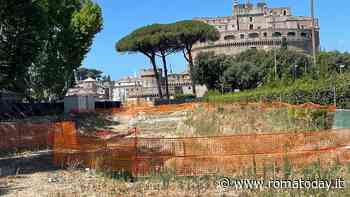 No alla “buca” all’ombra di Castel Sant’Angelo. In piazza contro il parcheggio che il municipio non vuole