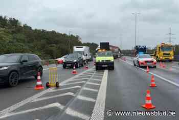 E34 vrijgegeven na zwaar verkeersongeval in Oelegem: bestuurder in levensgevaar
