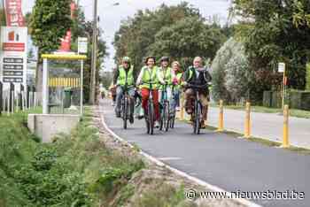 Nieuw fietspad langs Abtsdreef klaar: “Weer een stukje van een veilig netwerk in onze en omliggende gemeenten”