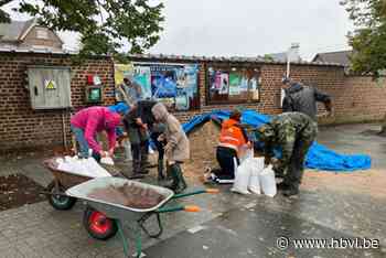 Alle hens aan dek in Moelingen om strijd met water aan te binden: “Schrik zit er goed in”