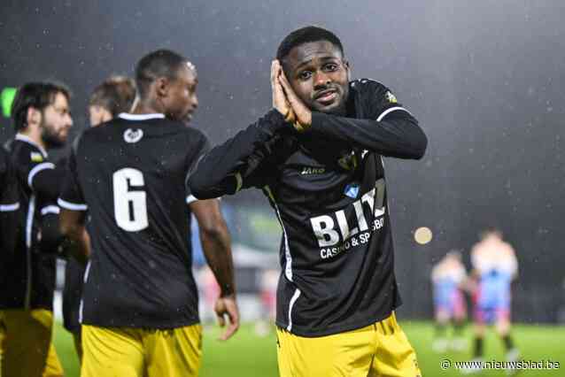 Op en naast het veld reclame voor het voetbal: Berchem Sport overklast Welshe tegenstander in Fenix Trophy (7-2)